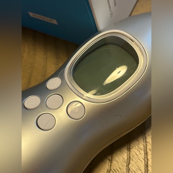 Rodan + Fields Macro Exfoliator DISCONTINUED HTF - Picture 9 of 11